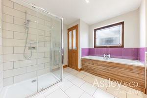 bathroom- click for photo gallery